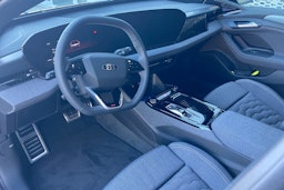 musta Audi A6 e-tron 2025 kuva 6.
