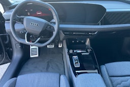 musta Audi A6 e-tron 2025 kuva 7.