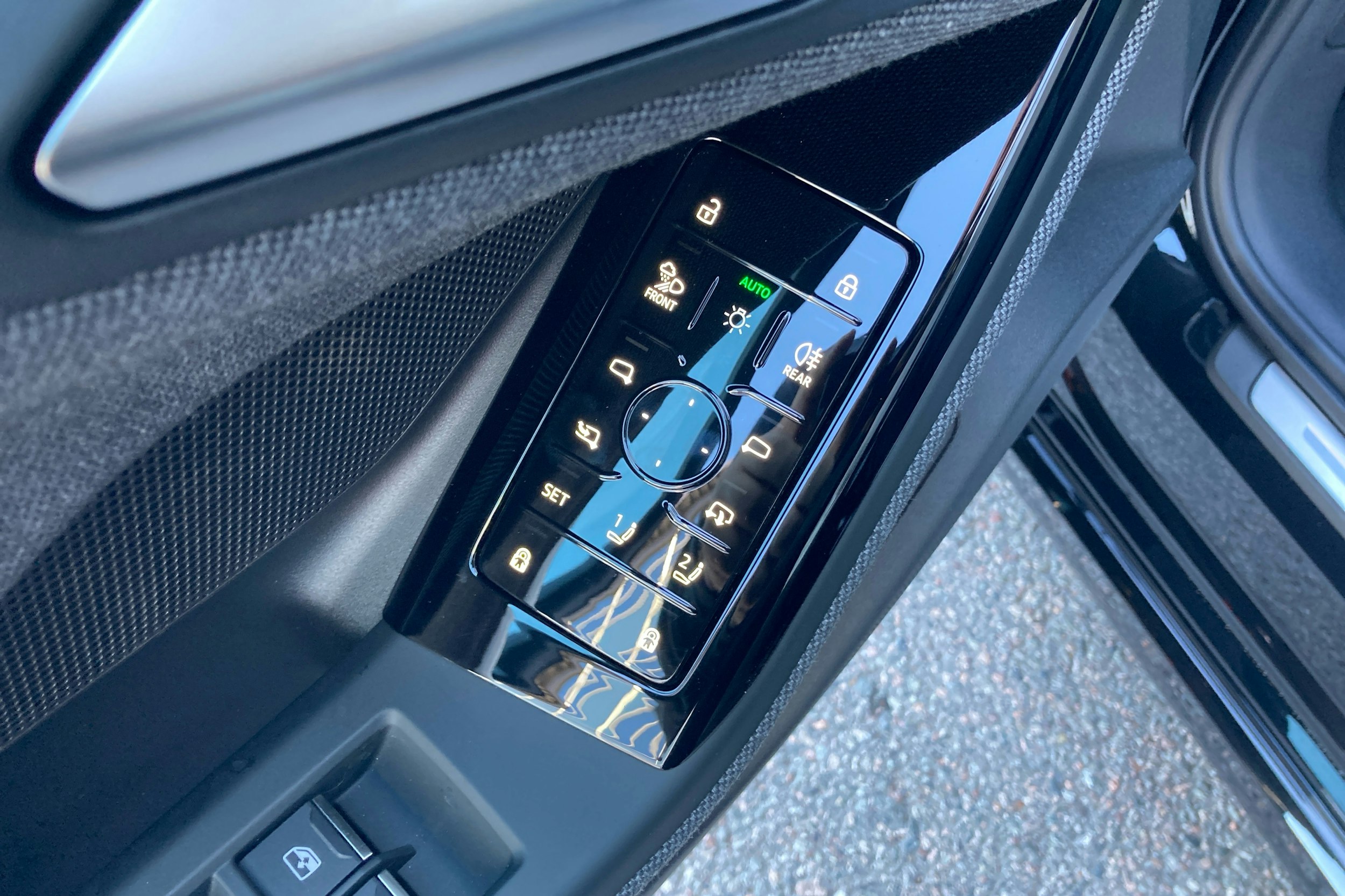 musta Audi A6 e-tron 2025 kuva 13.