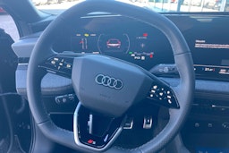 musta Audi A6 e-tron 2025 kuva 14.