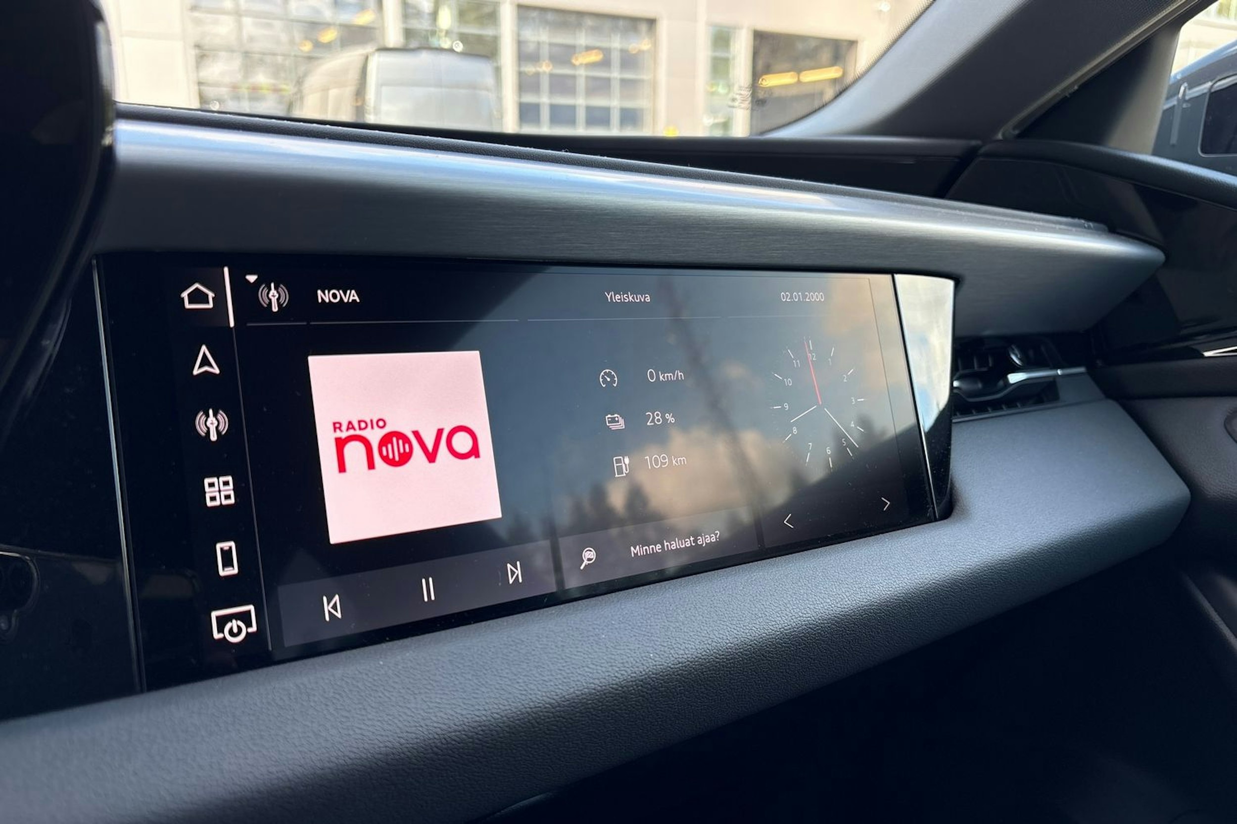 harmaa Audi A6 e-tron 2025 kuva 17.
