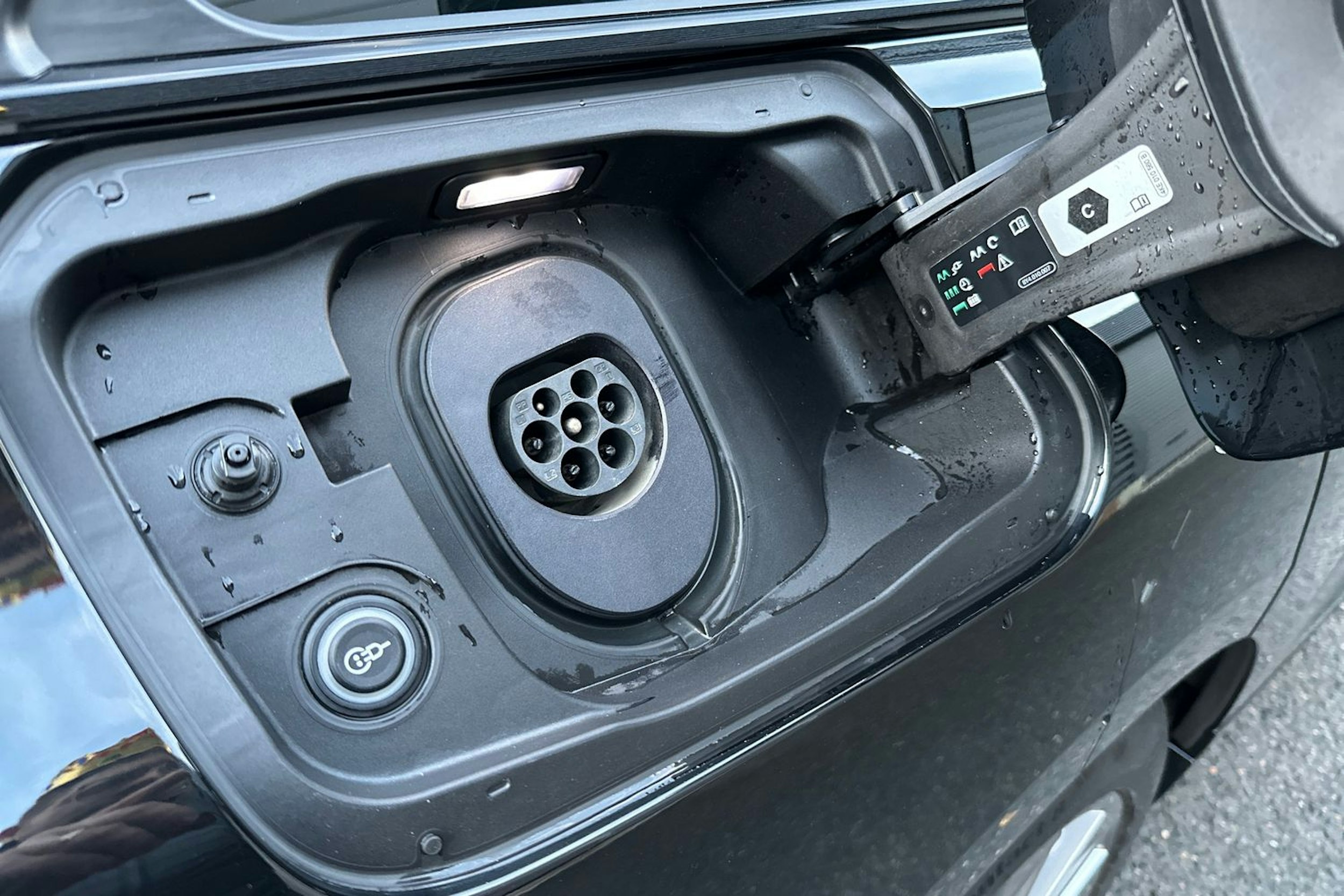 musta Audi A6 e-tron 2025 kuva 22.