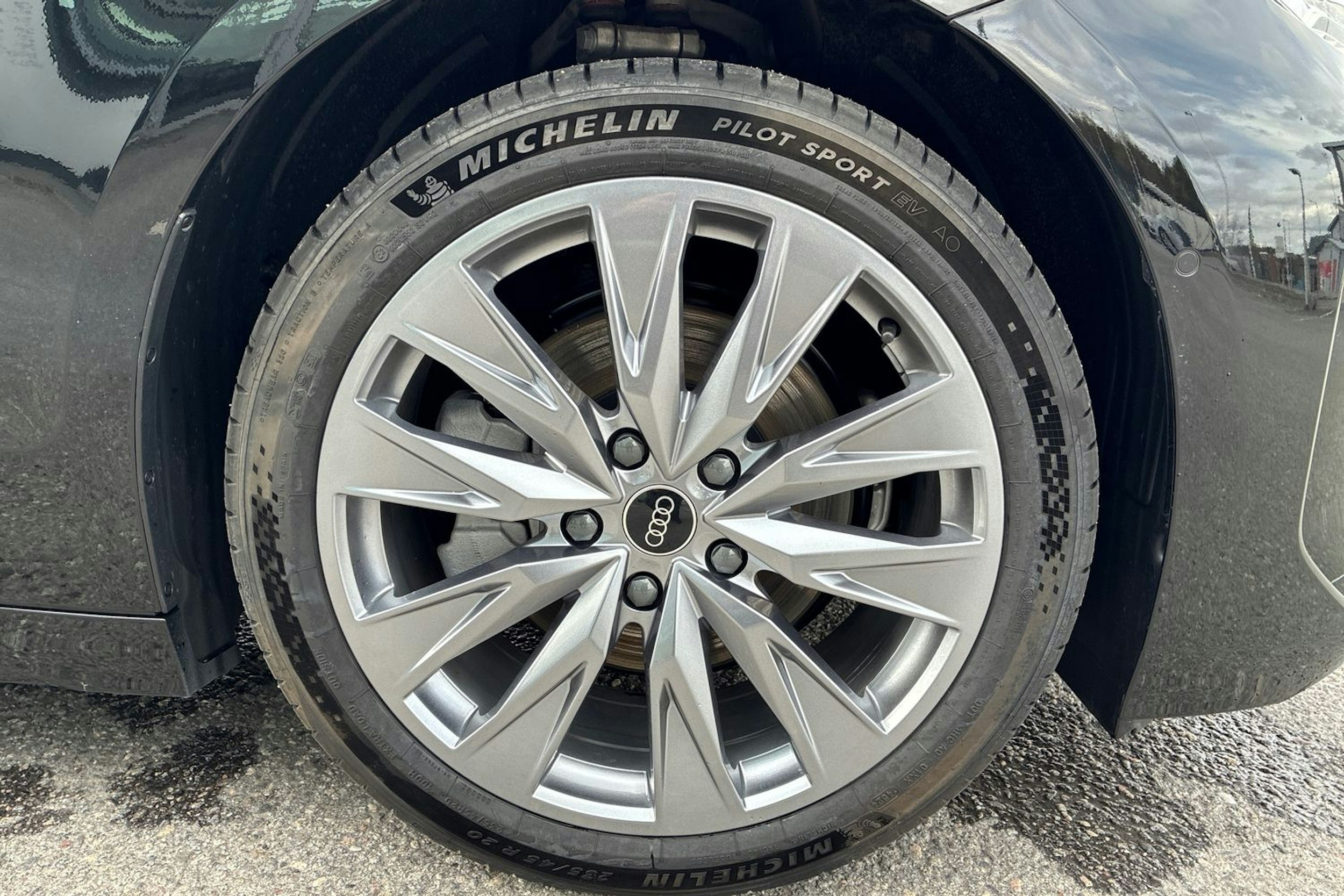 musta Audi A6 e-tron 2025 kuva 10.