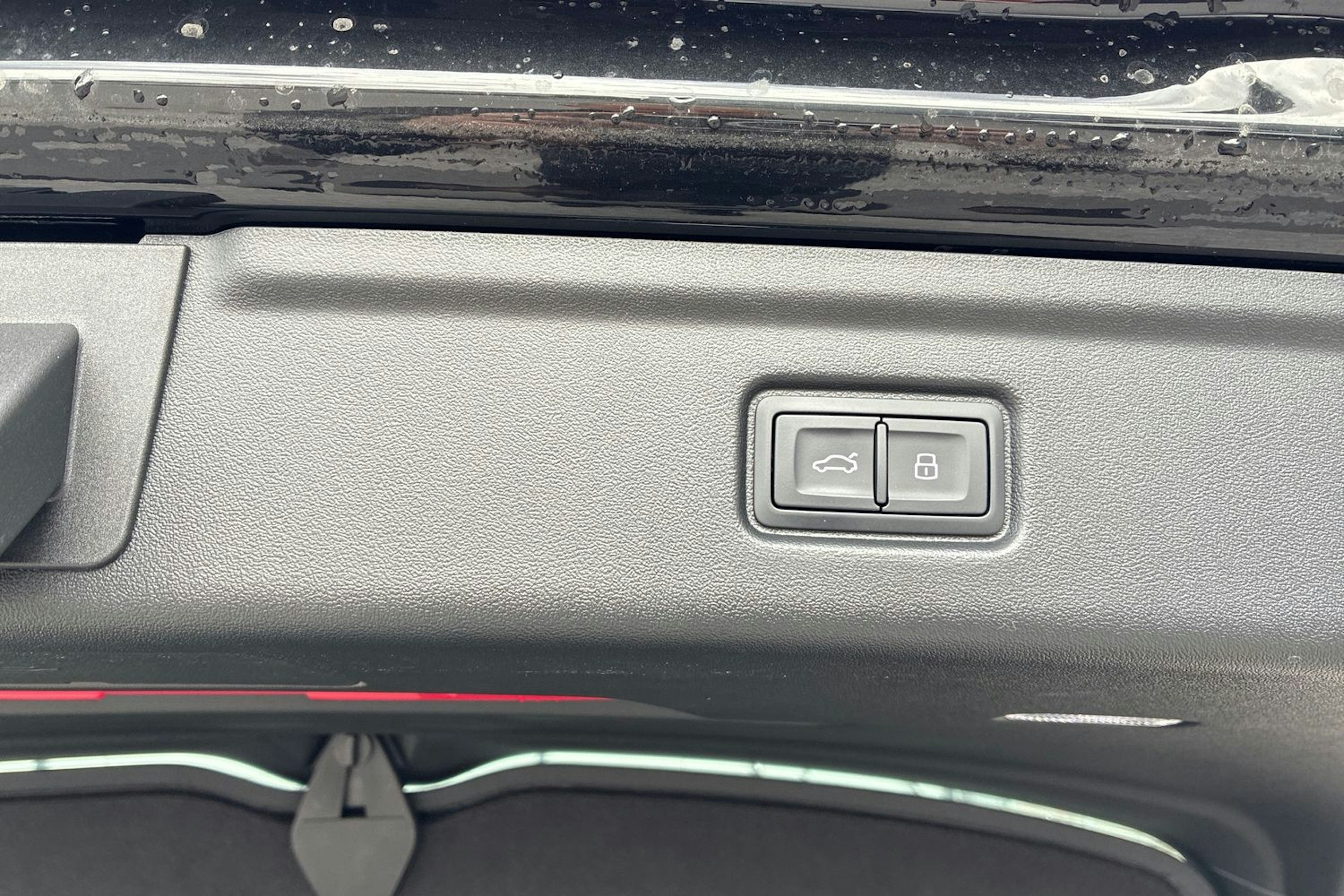musta Audi A6 e-tron 2025 kuva 11.