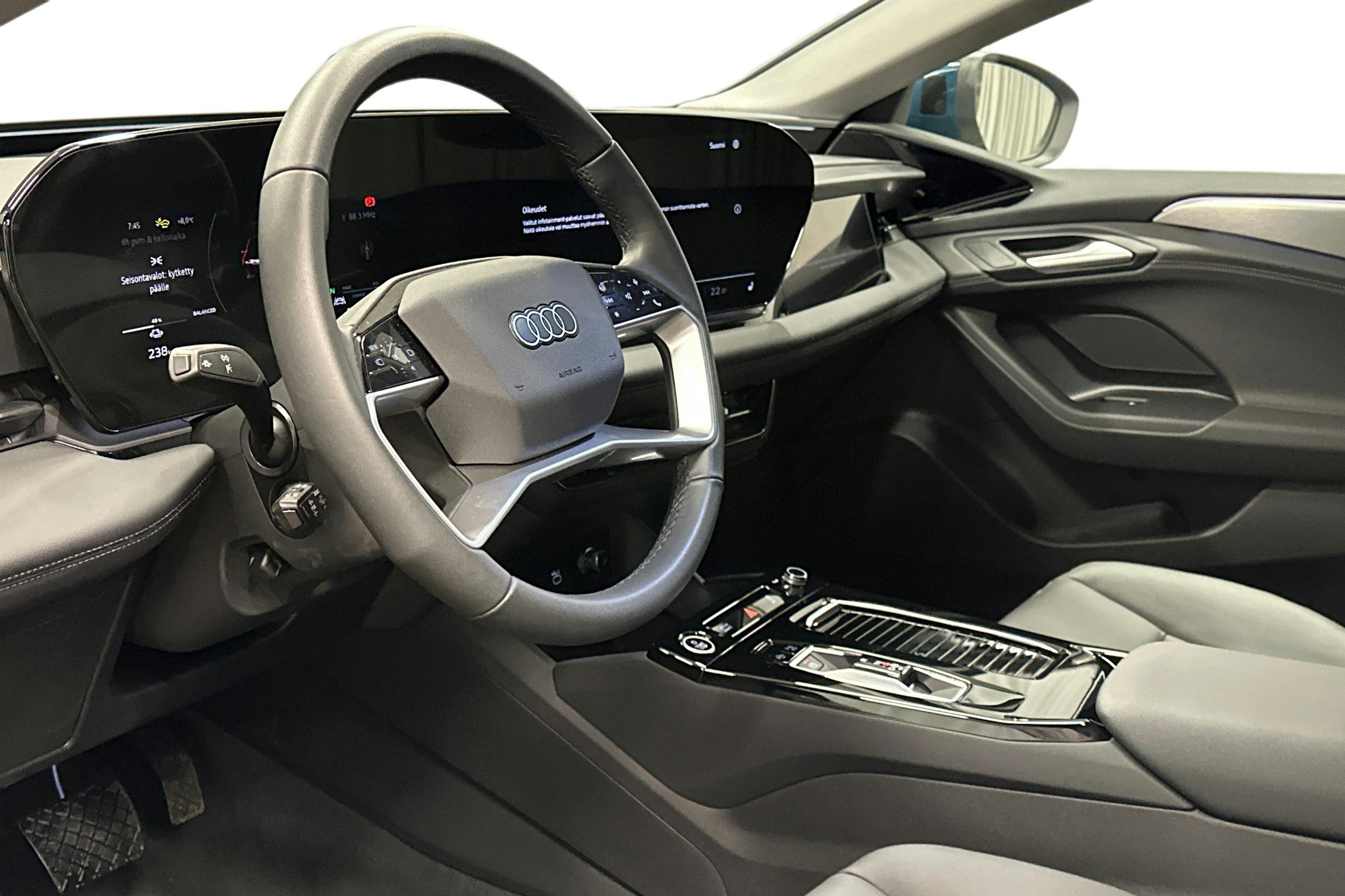 sininen Audi A6 e-tron 2025 kuva 7.