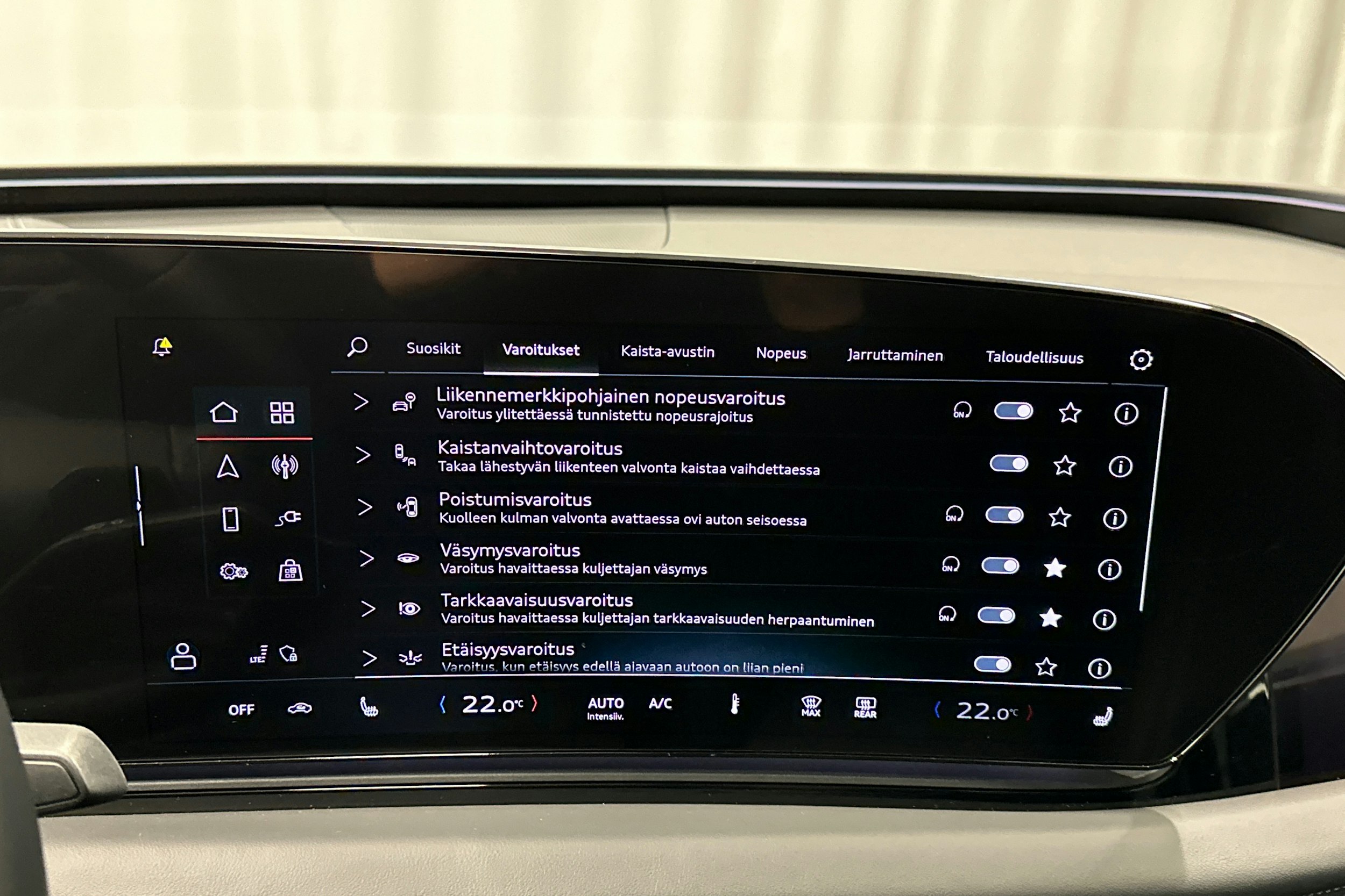 sininen Audi A6 e-tron 2025 kuva 20.