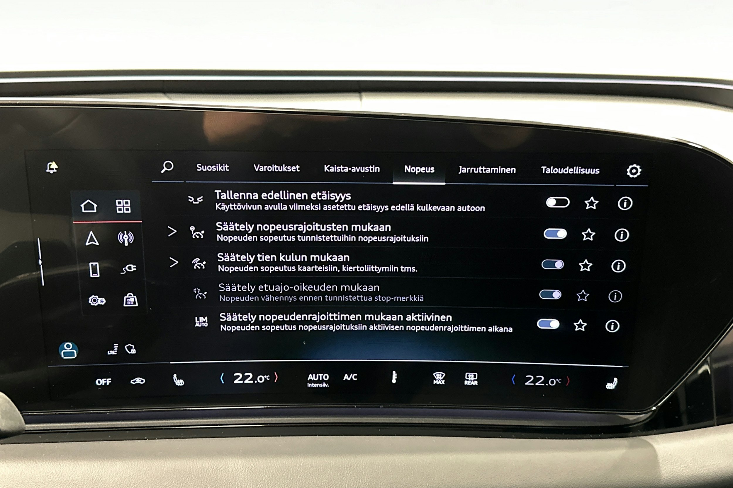 sininen Audi A6 e-tron 2025 kuva 22.