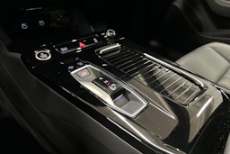 sininen Audi A6 e-tron 2025 kuva 25.