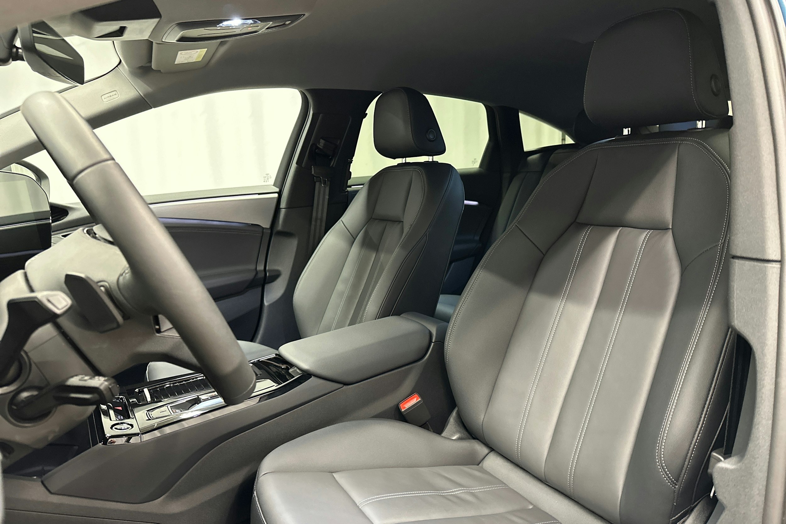 sininen Audi A6 e-tron 2025 kuva 26.