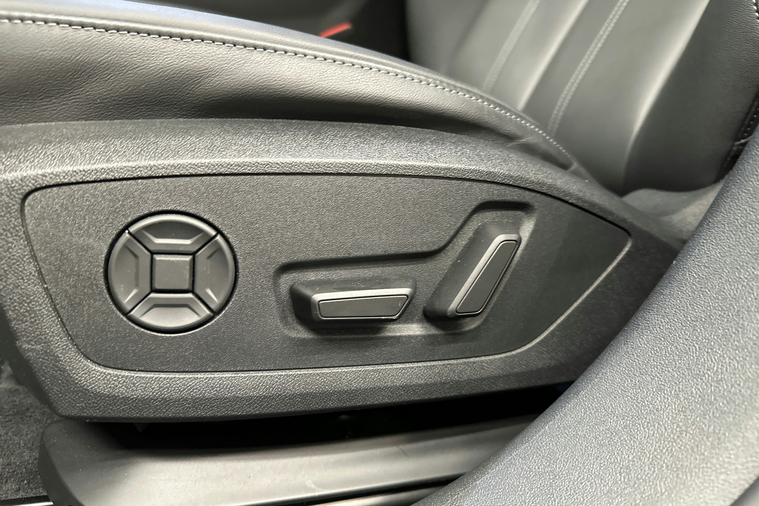 sininen Audi A6 e-tron 2025 kuva 27.