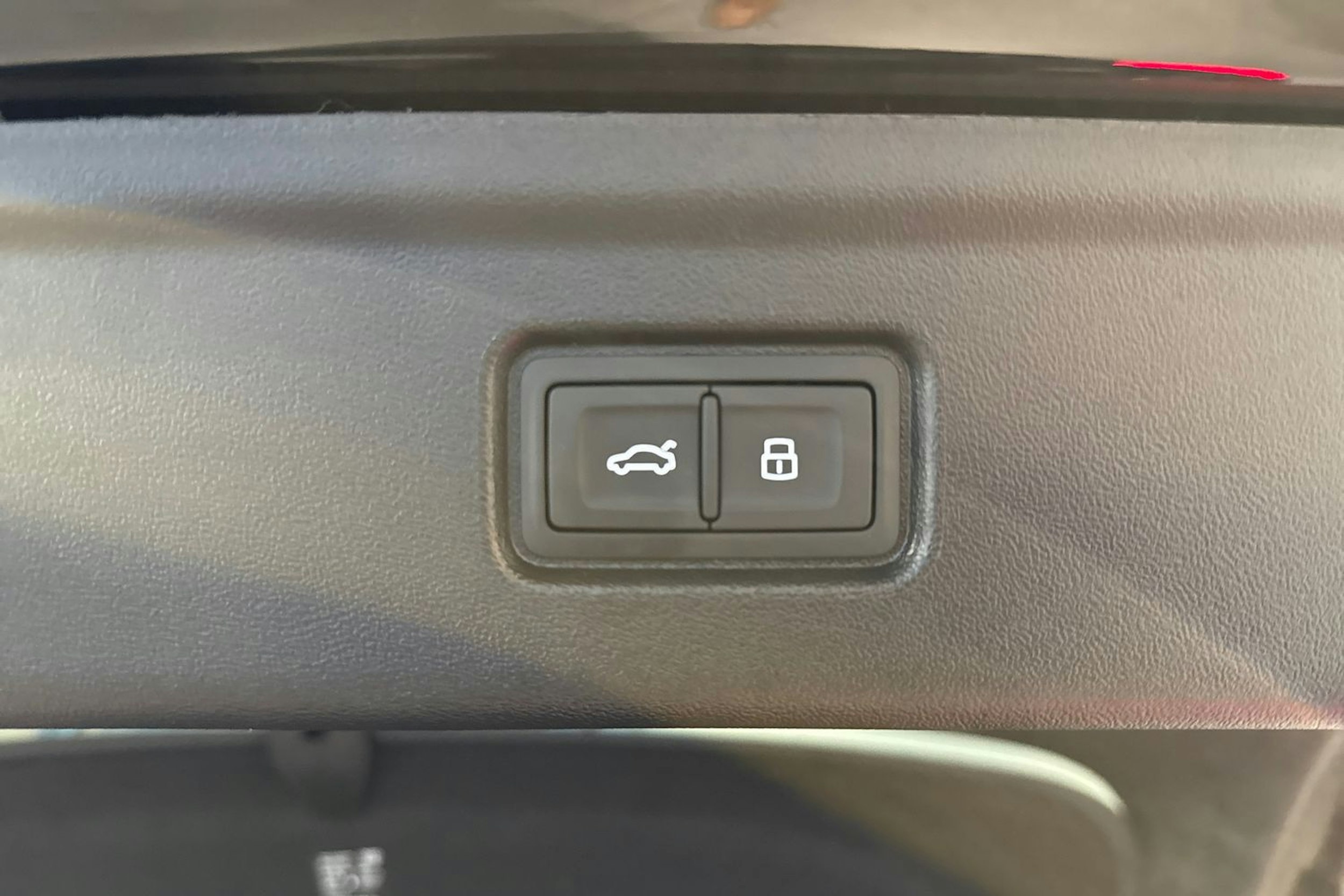 met. musta Audi A6 e-tron 2026 kuva 14.