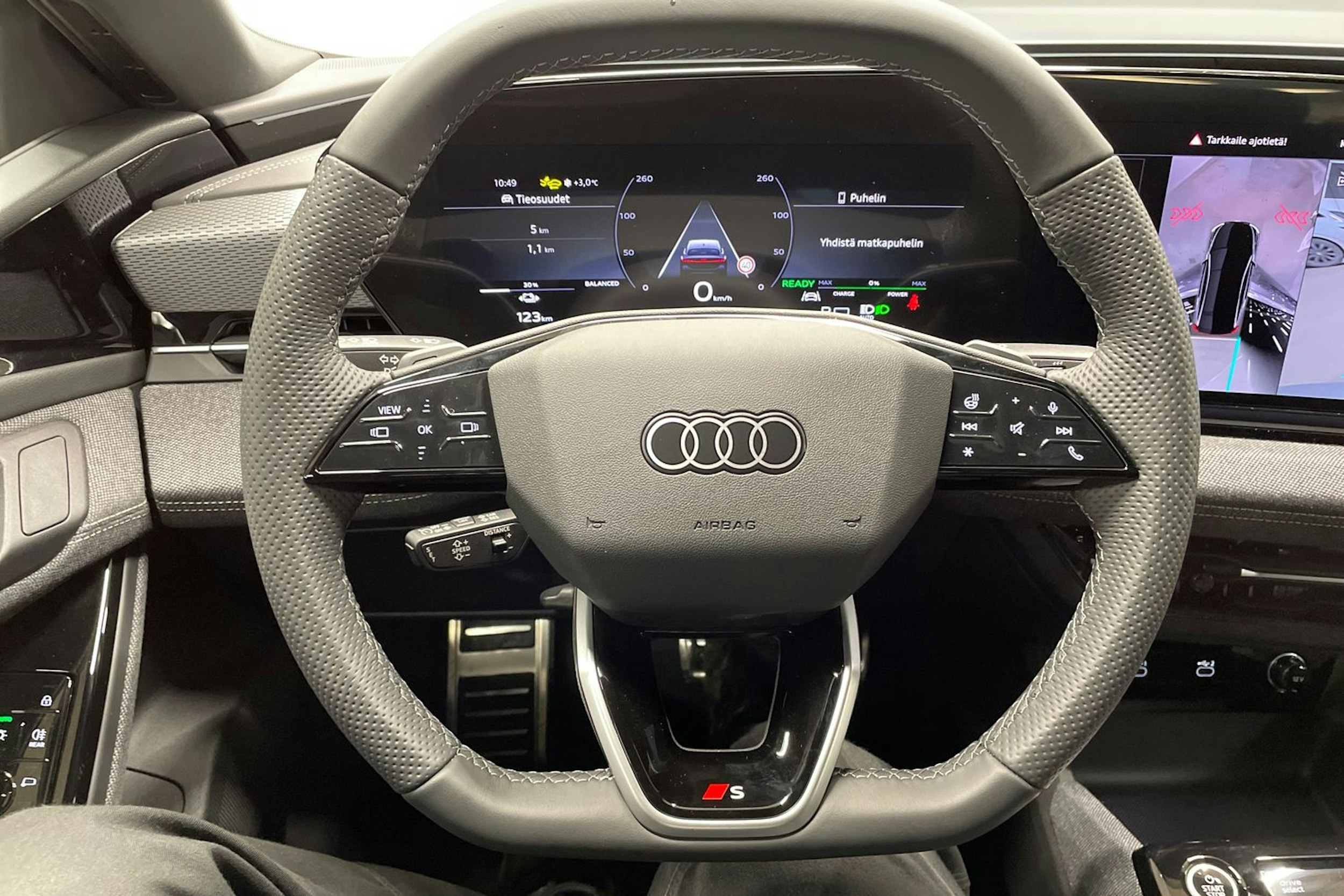 harmaa Audi A6 e-tron 2025 kuva 14.