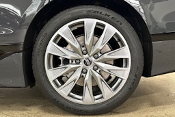 harmaa Audi A6 e-tron 2026 kuva 10.