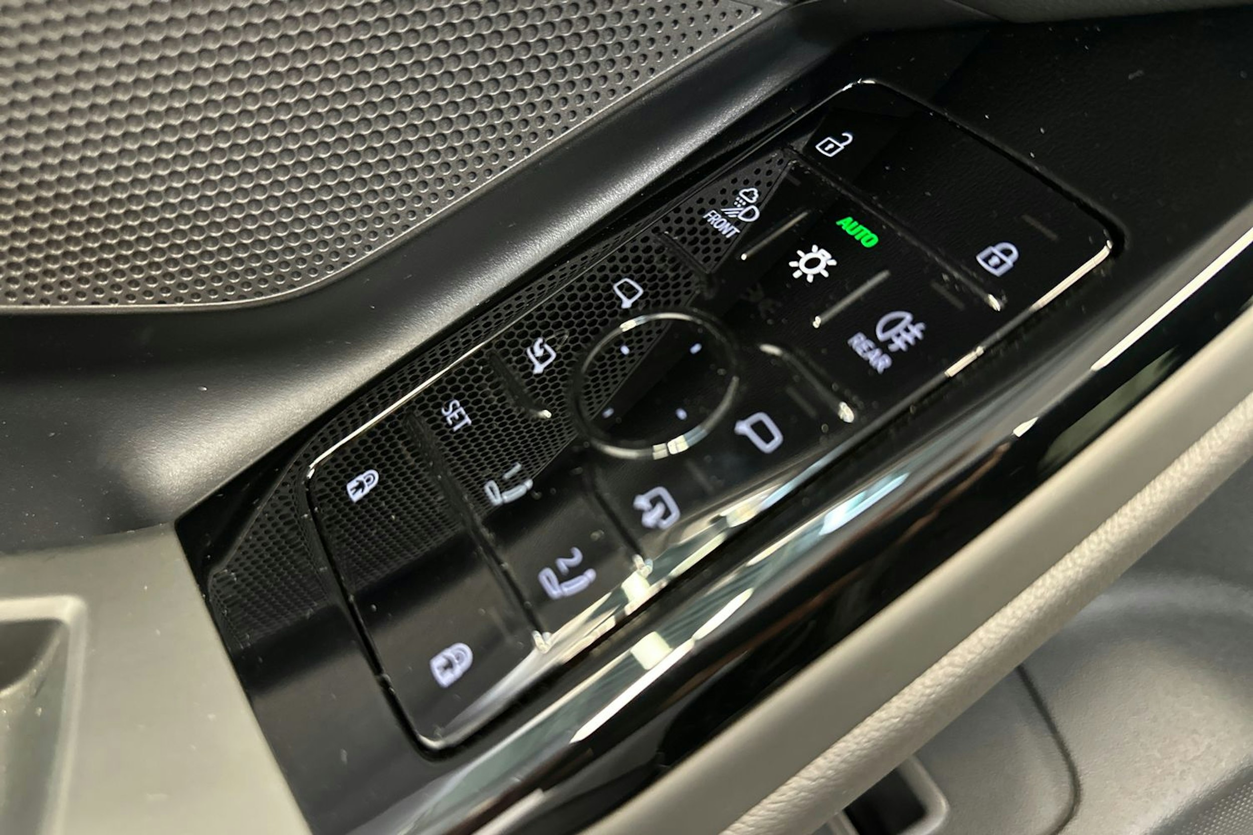 mythos musta Audi A6 e-tron 2026 kuva 18.