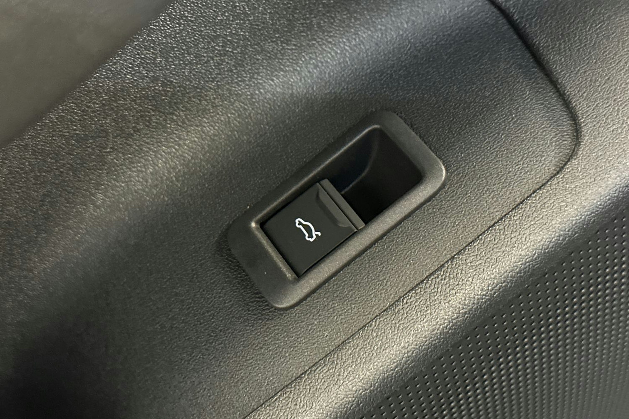 mythos musta Audi A6 e-tron 2026 kuva 22.