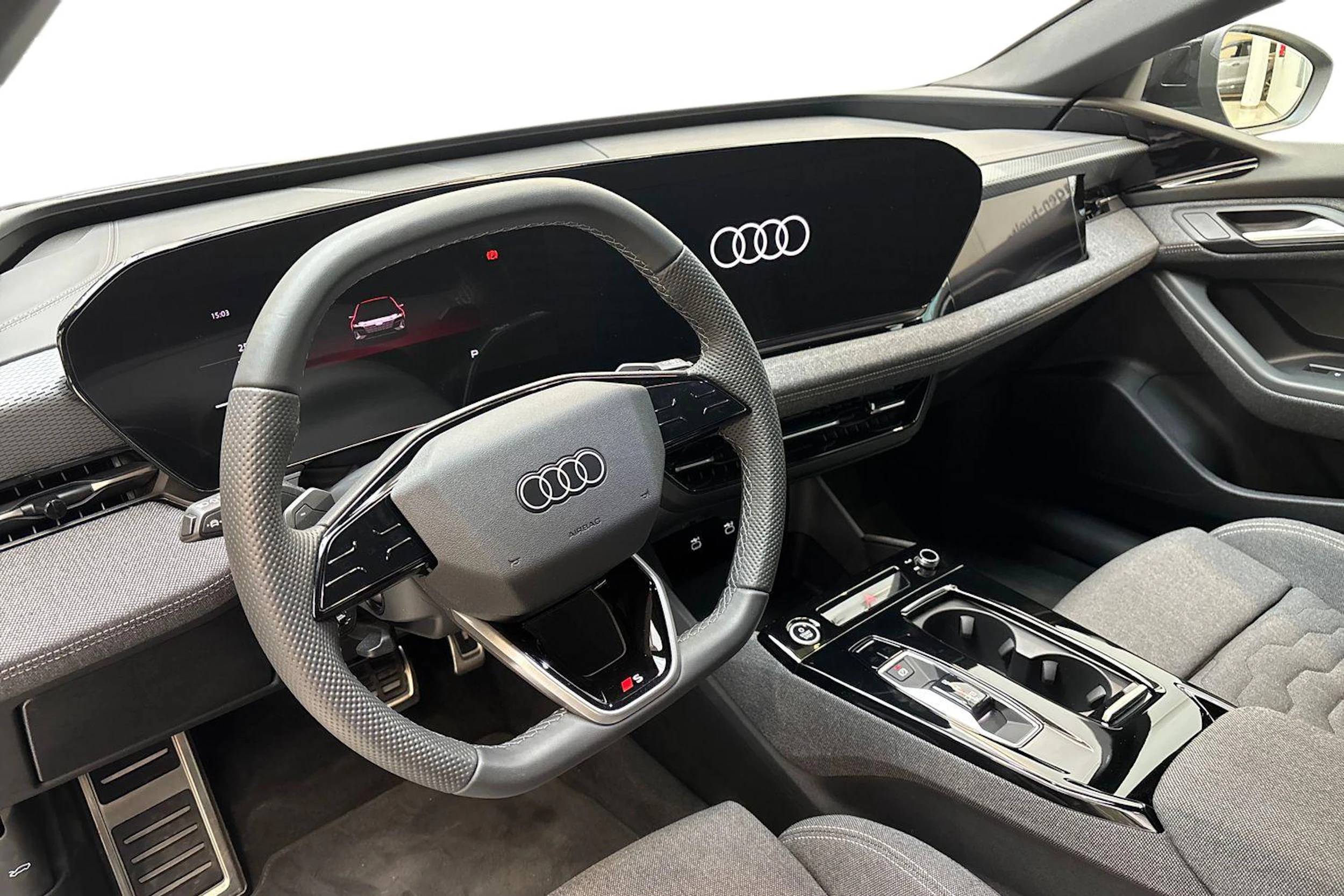 Musta Audi A6 e-tron 2025 kuva 6.