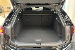 Musta Audi A6 e-tron 2025 kuva 11.