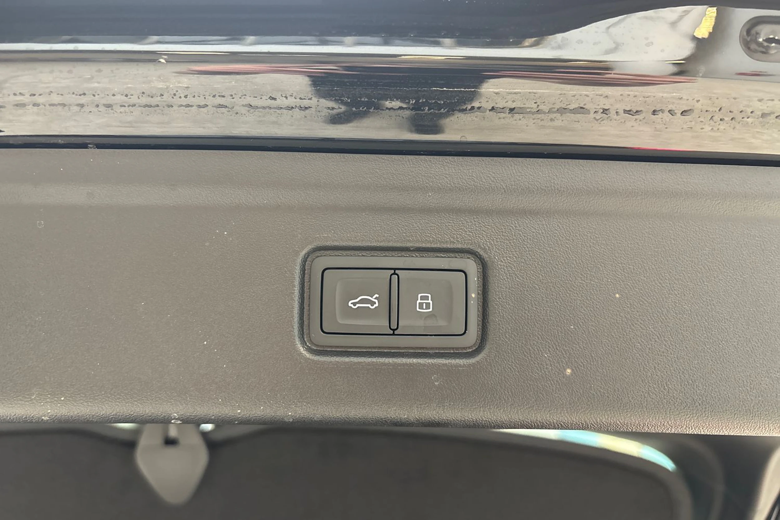 Musta Audi A6 e-tron 2025 kuva 12.