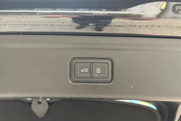 Musta Audi A6 e-tron 2025 kuva 12.