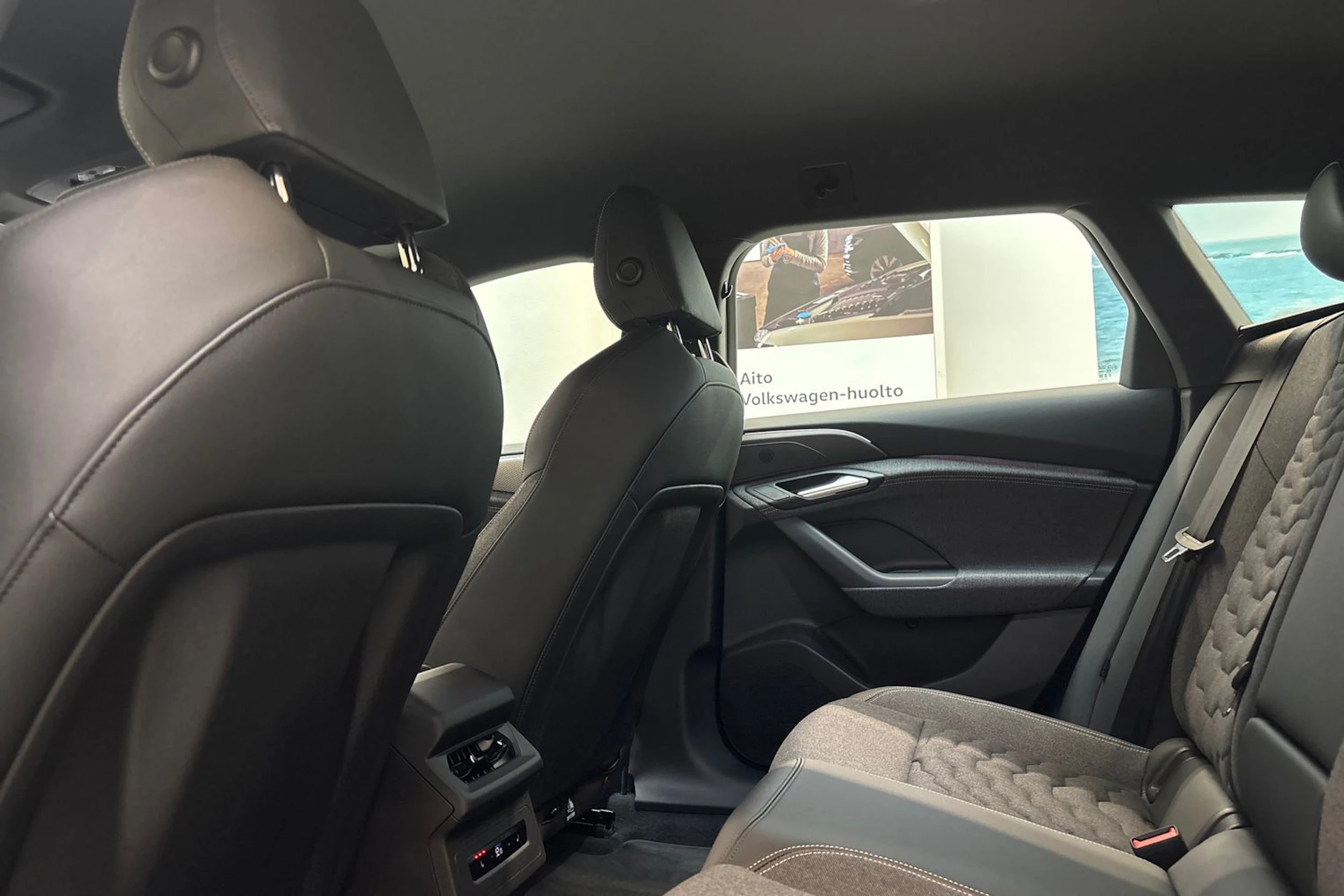 Musta Audi A6 e-tron 2025 kuva 14.