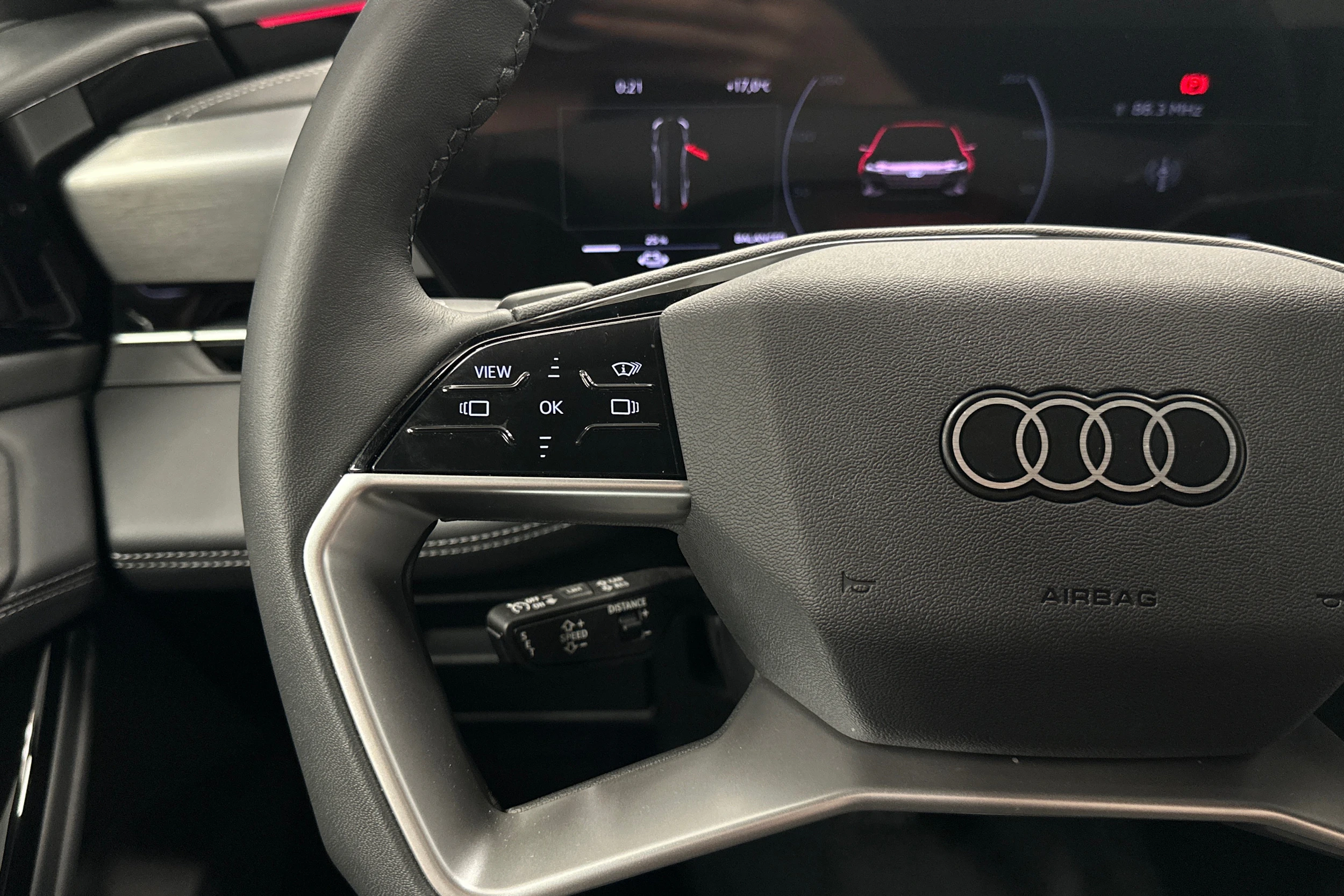 harmaa Audi A6 e-tron 2025 kuva 11.