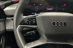 harmaa Audi A6 e-tron 2025 kuva 11.