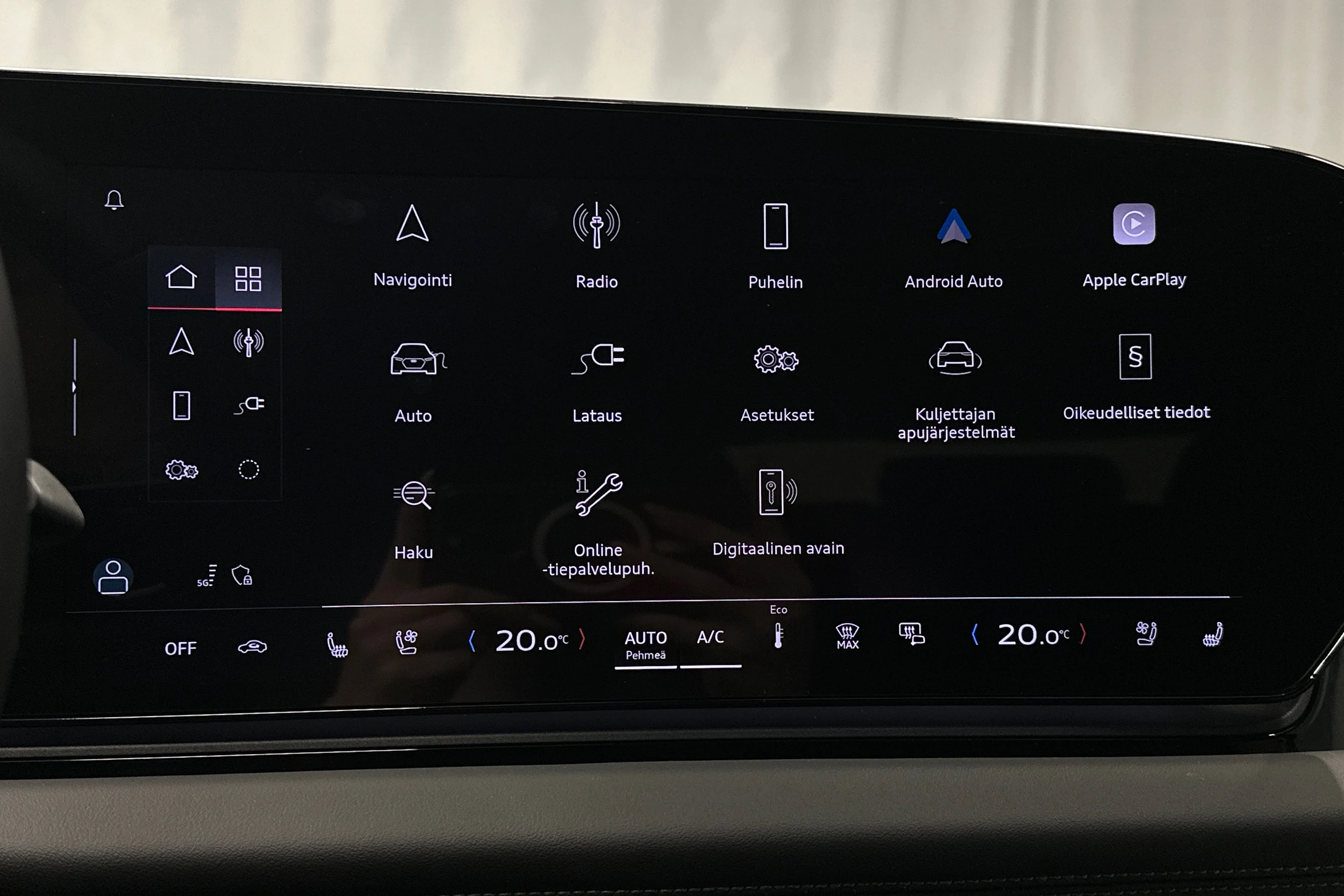 harmaa Audi A6 e-tron 2025 kuva 17.