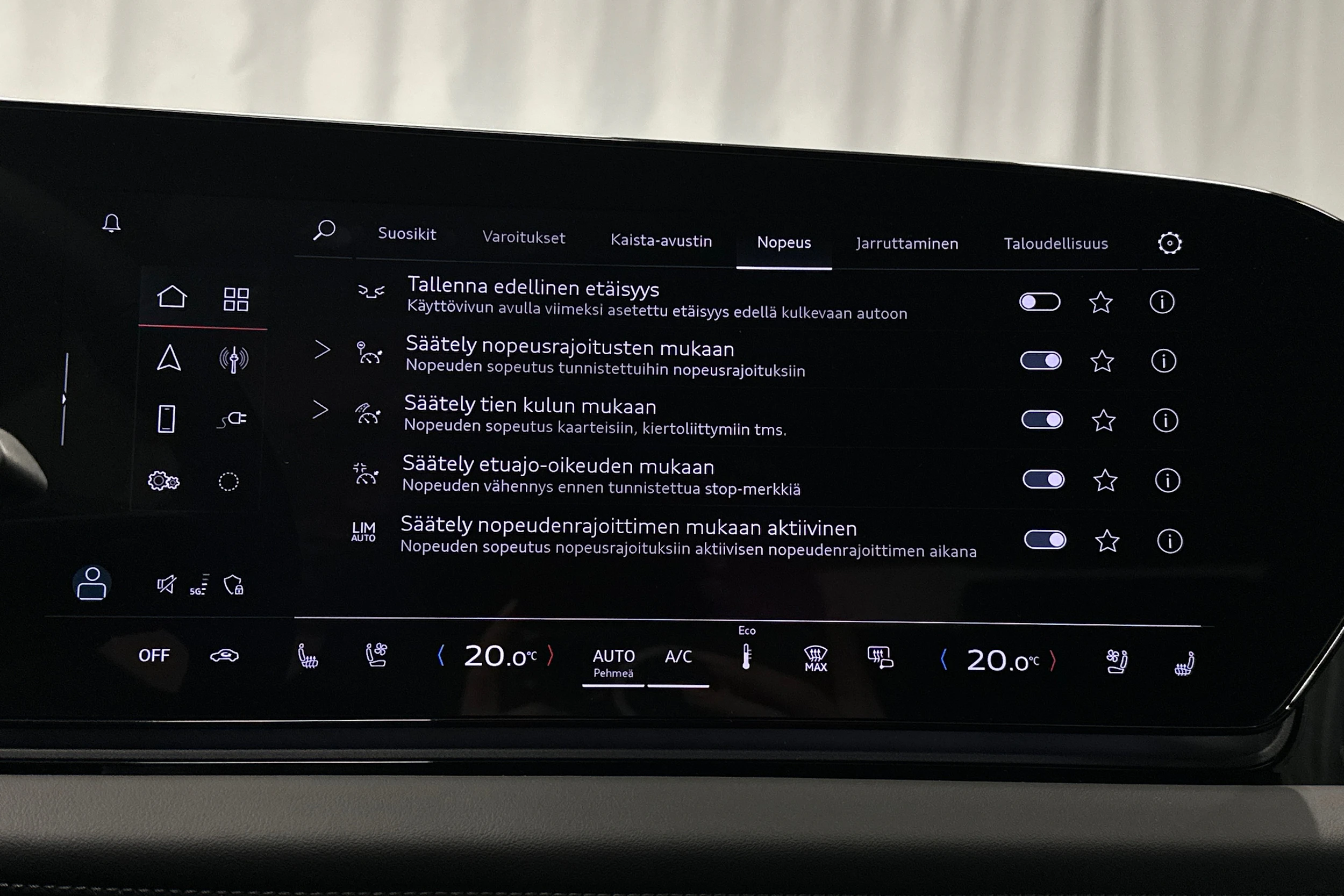 harmaa Audi A6 e-tron 2025 kuva 25.