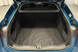 sininen Audi A6 e-tron 2025 kuva 11.