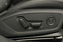 sininen Audi A6 e-tron 2025 kuva 17.