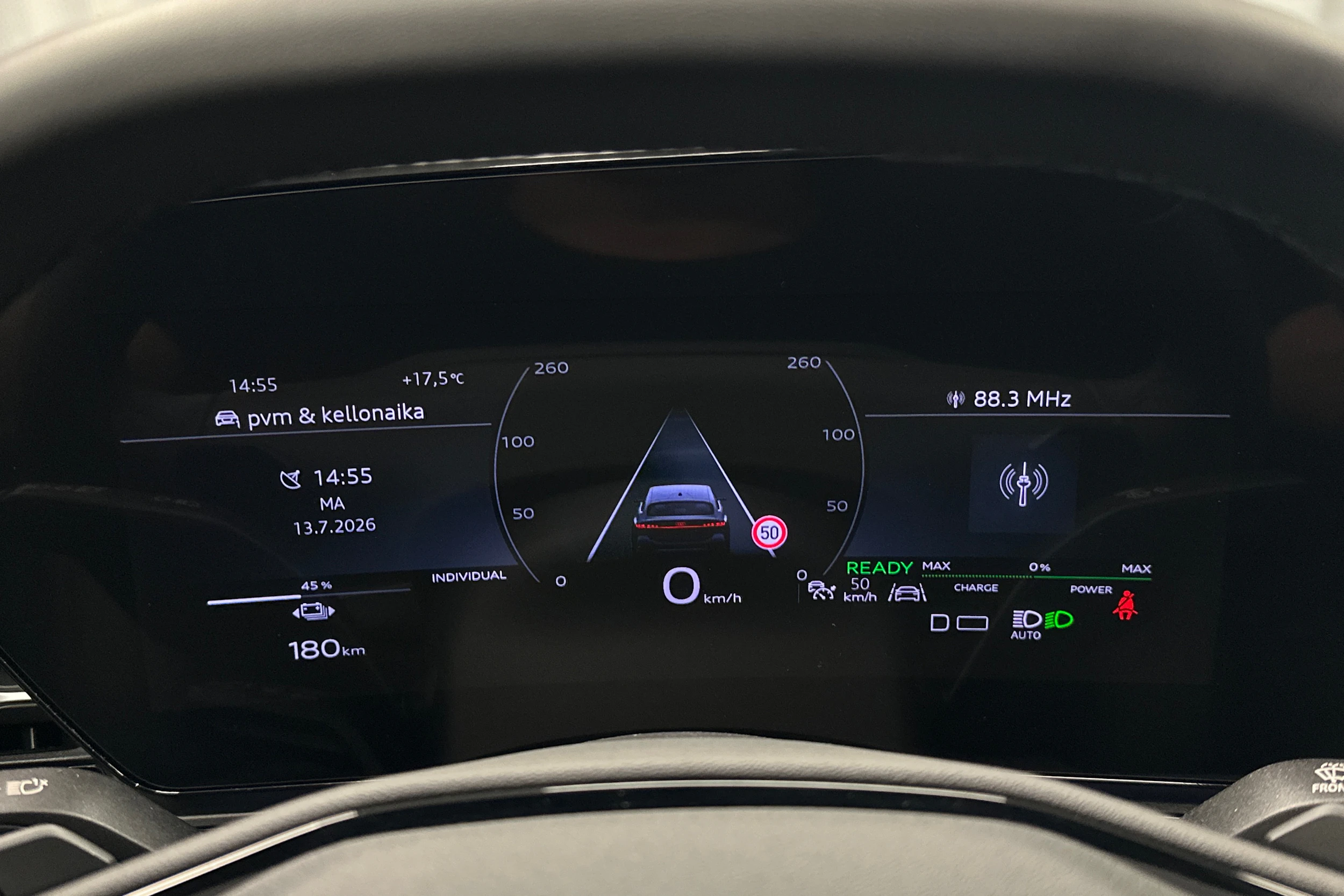 sininen Audi A6 e-tron 2025 kuva 23.