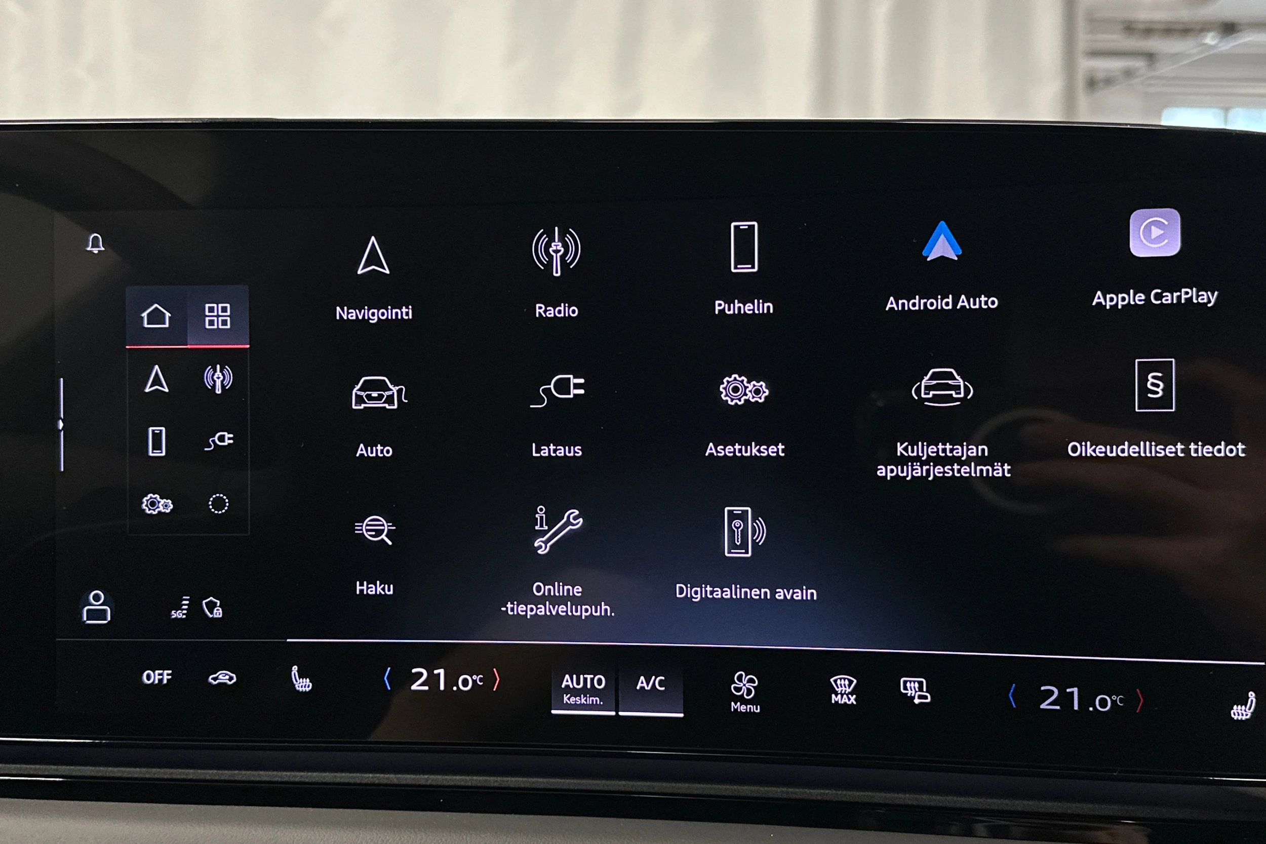 sininen Audi A6 e-tron 2025 kuva 24.
