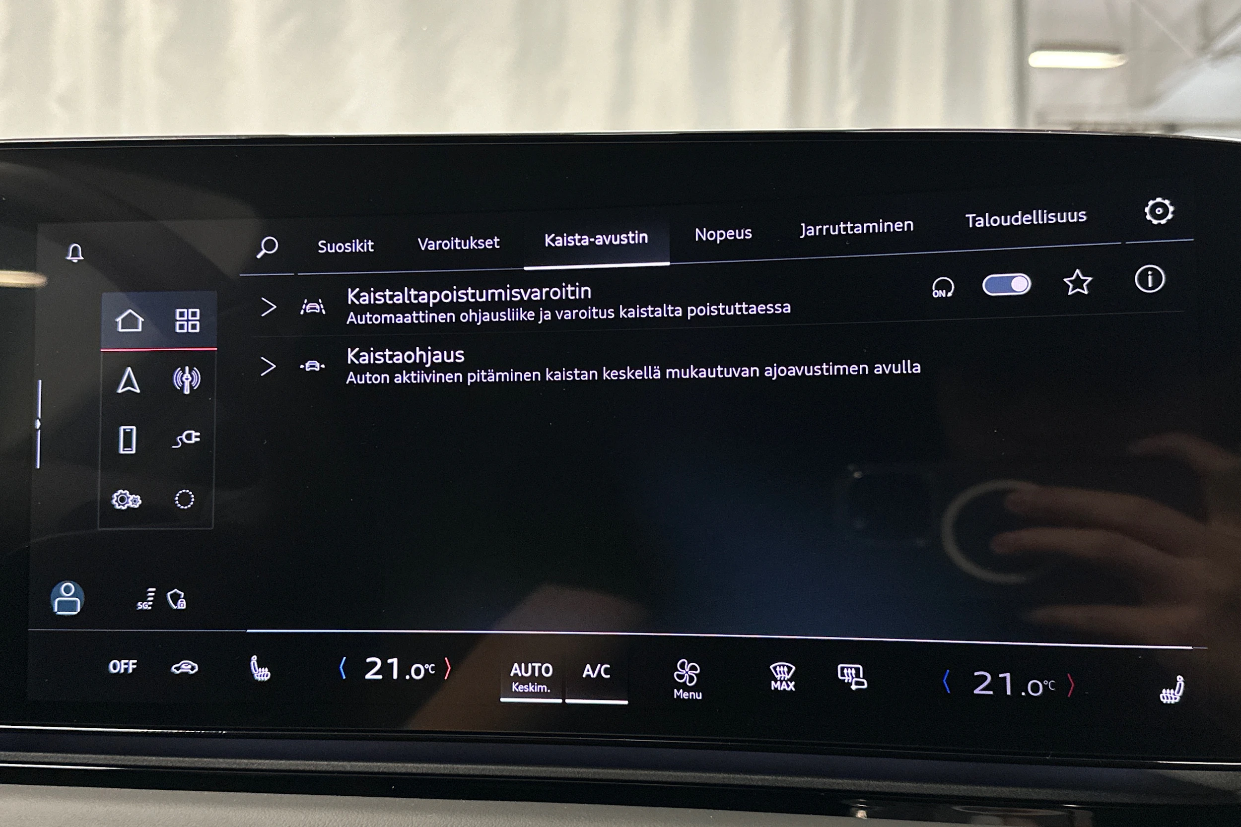 sininen Audi A6 e-tron 2025 kuva 29.