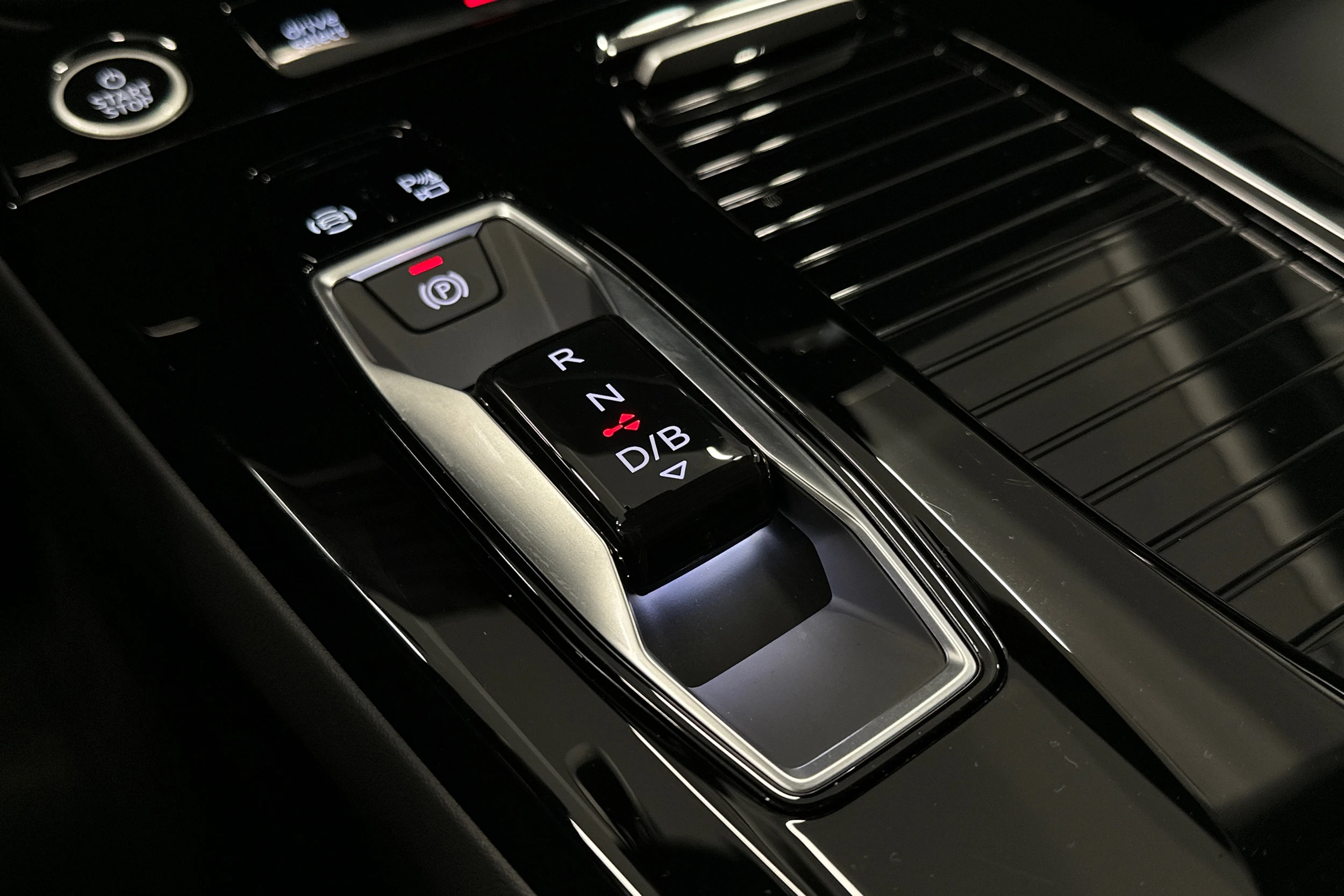 sininen Audi A6 e-tron 2025 kuva 36.