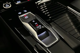 sininen Audi A6 e-tron 2025 kuva 36.