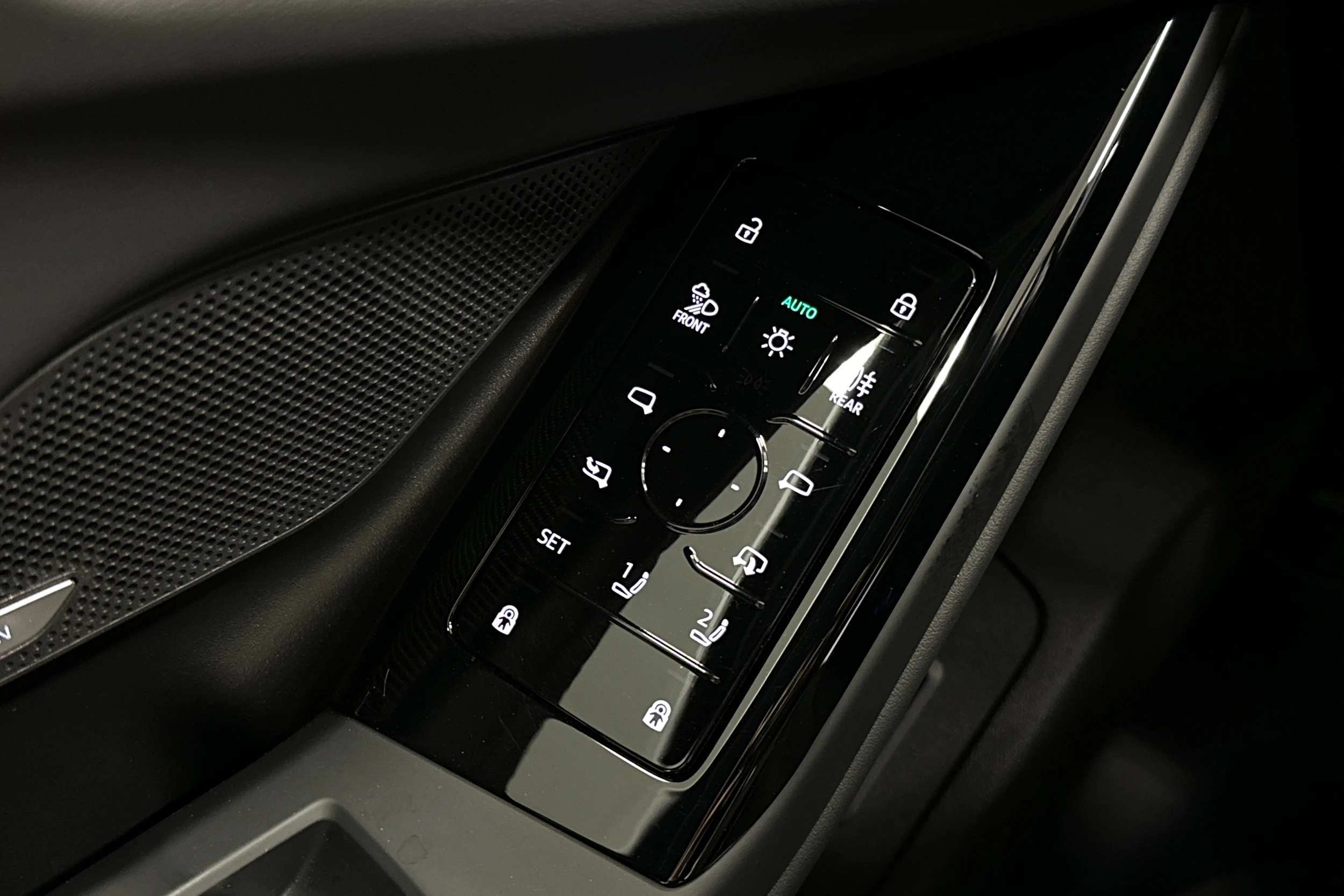 harmaa Audi A6 e-tron 2025 kuva 13.