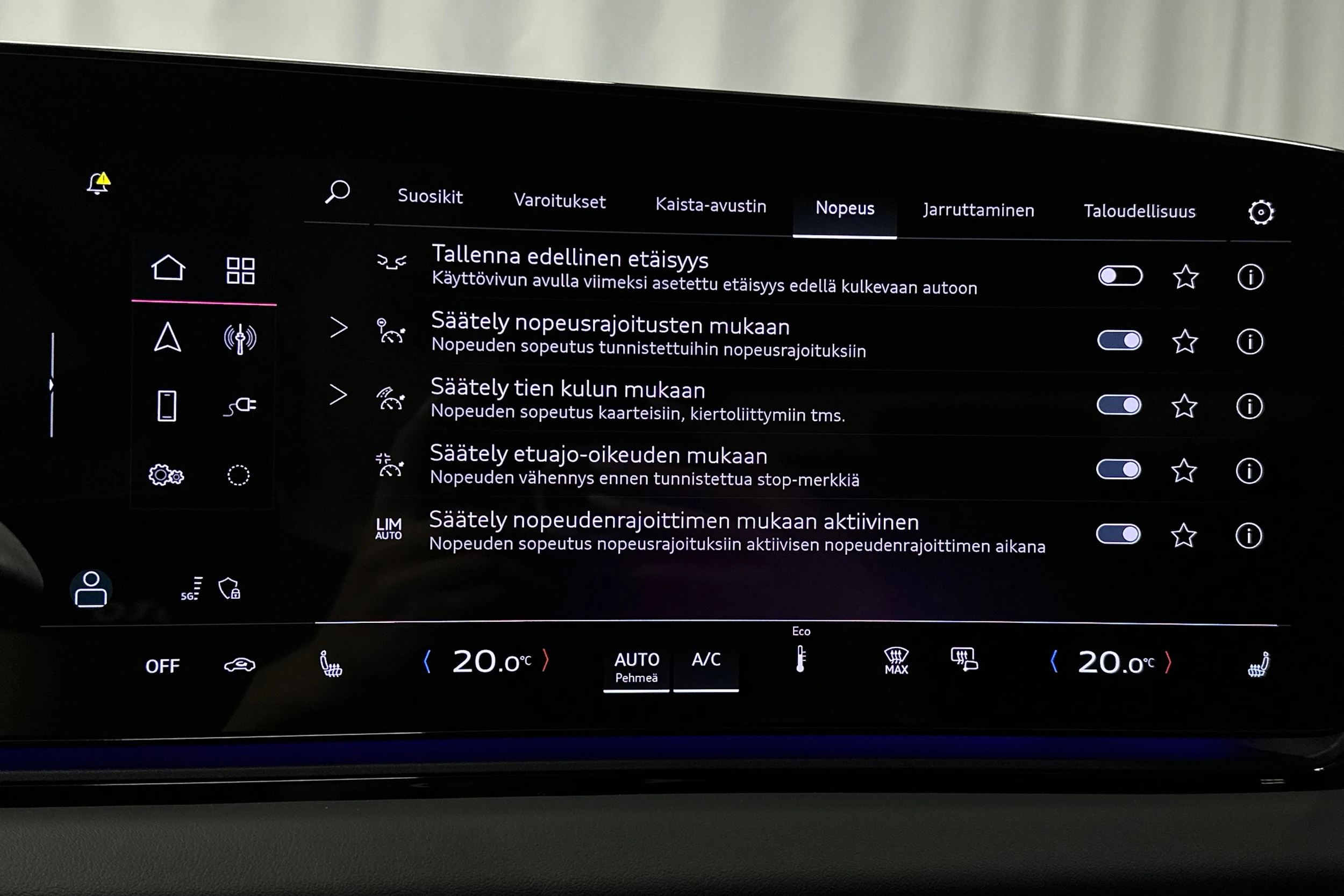 harmaa Audi A6 e-tron 2025 kuva 25.