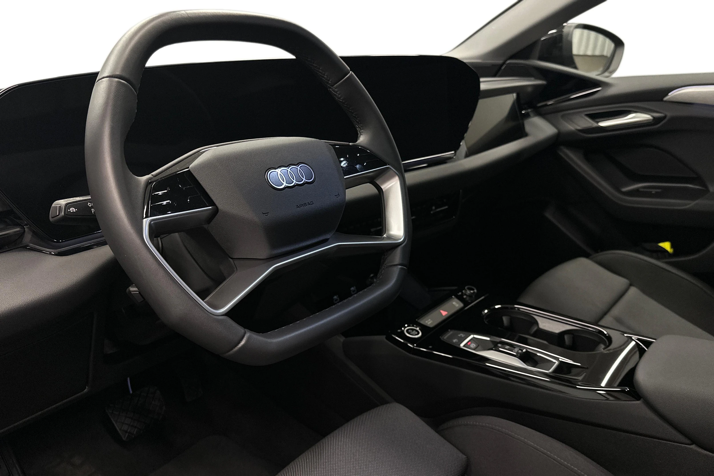musta Audi A6 e-tron 2025 kuva 6.