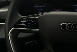 musta Audi A6 e-tron 2025 kuva 11.