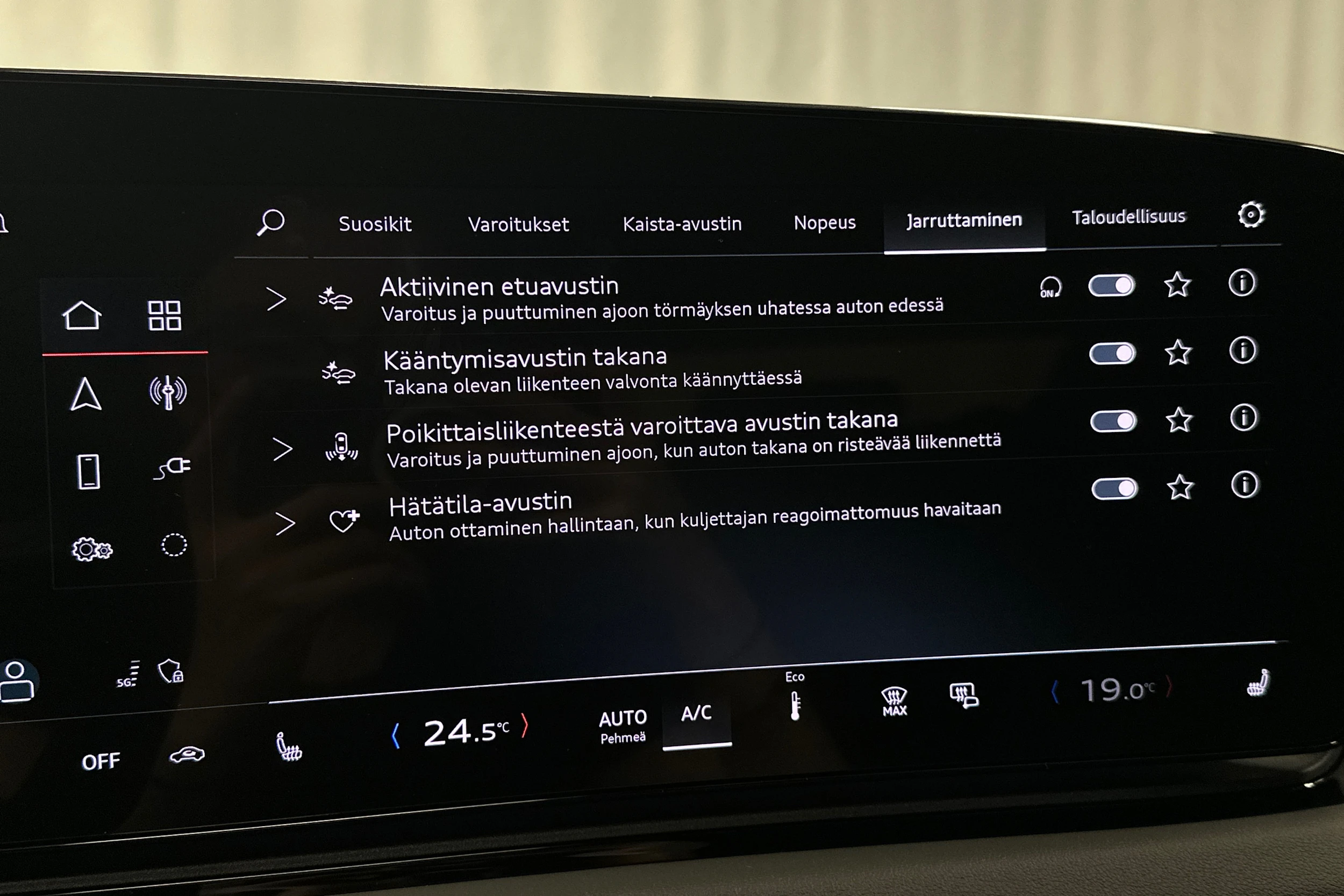 musta Audi A6 e-tron 2025 kuva 27.