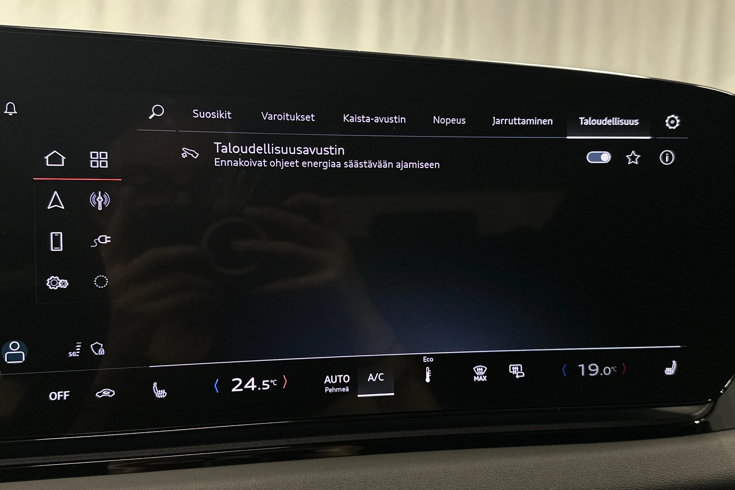 musta Audi A6 e-tron 2025 kuva 28.