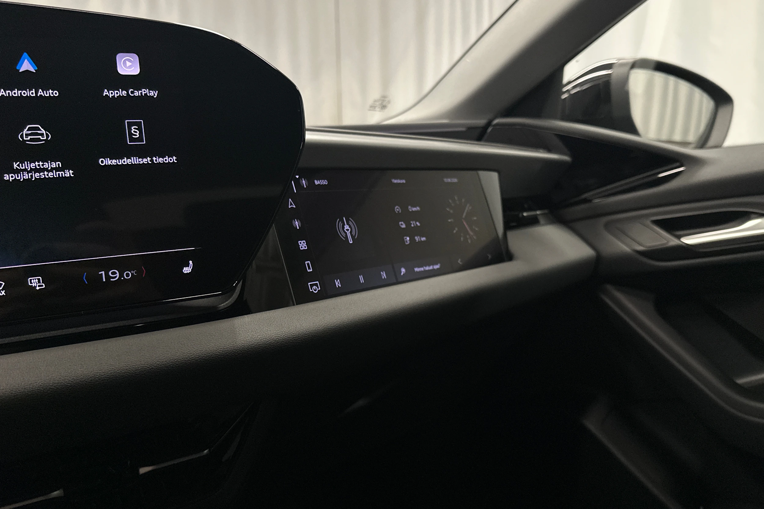 musta Audi A6 e-tron 2025 kuva 31.