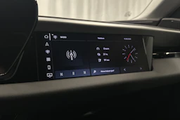 musta Audi A6 e-tron 2025 kuva 32.