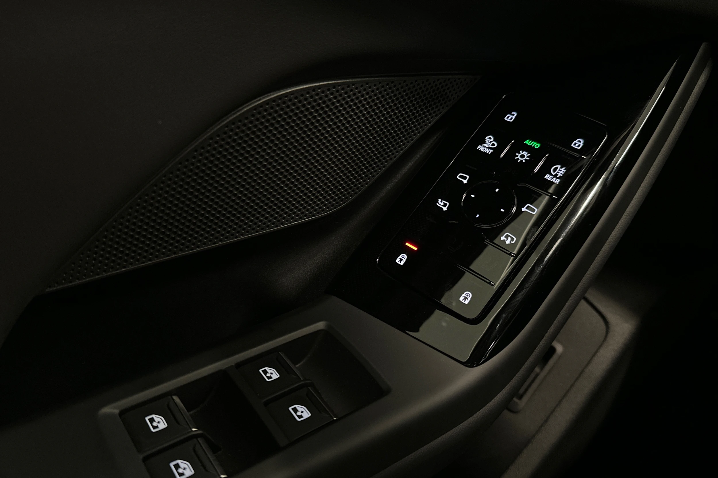 musta Audi A6 e-tron 2025 kuva 14.