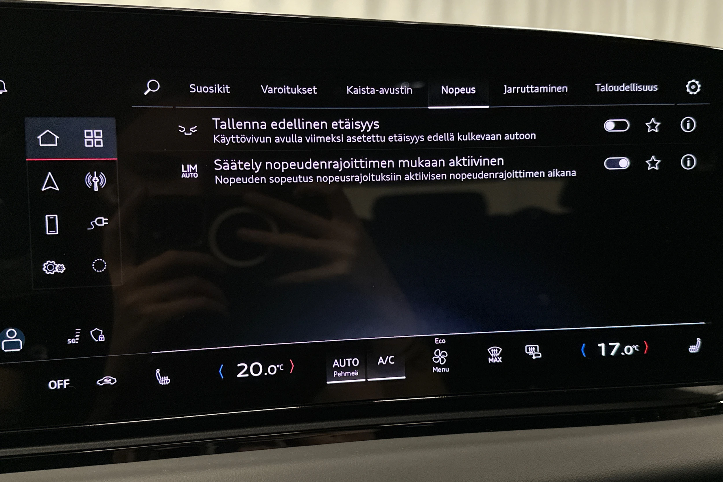 musta Audi A6 e-tron 2025 kuva 27.