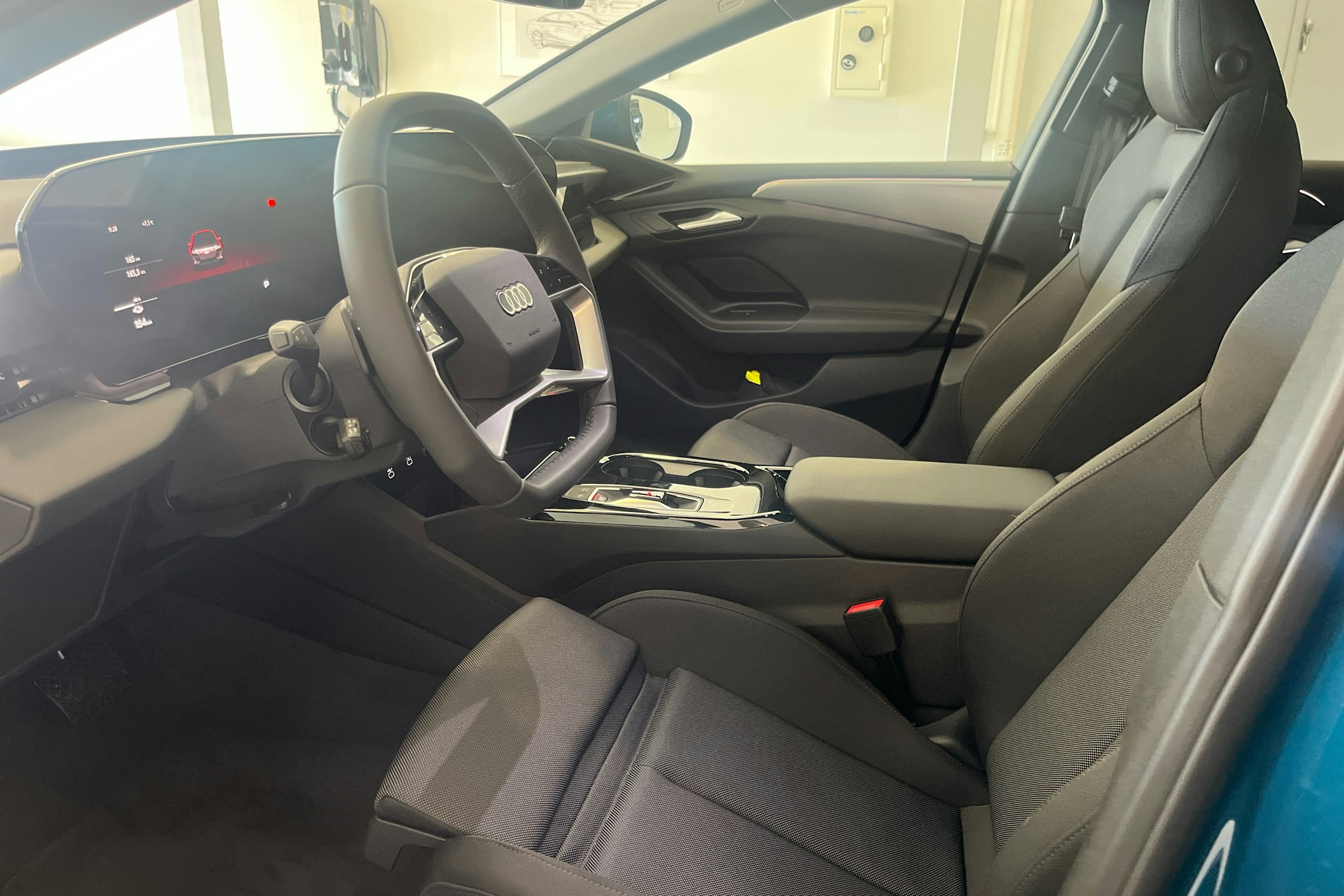 sininen Audi A6 e-tron 2025 kuva 6.
