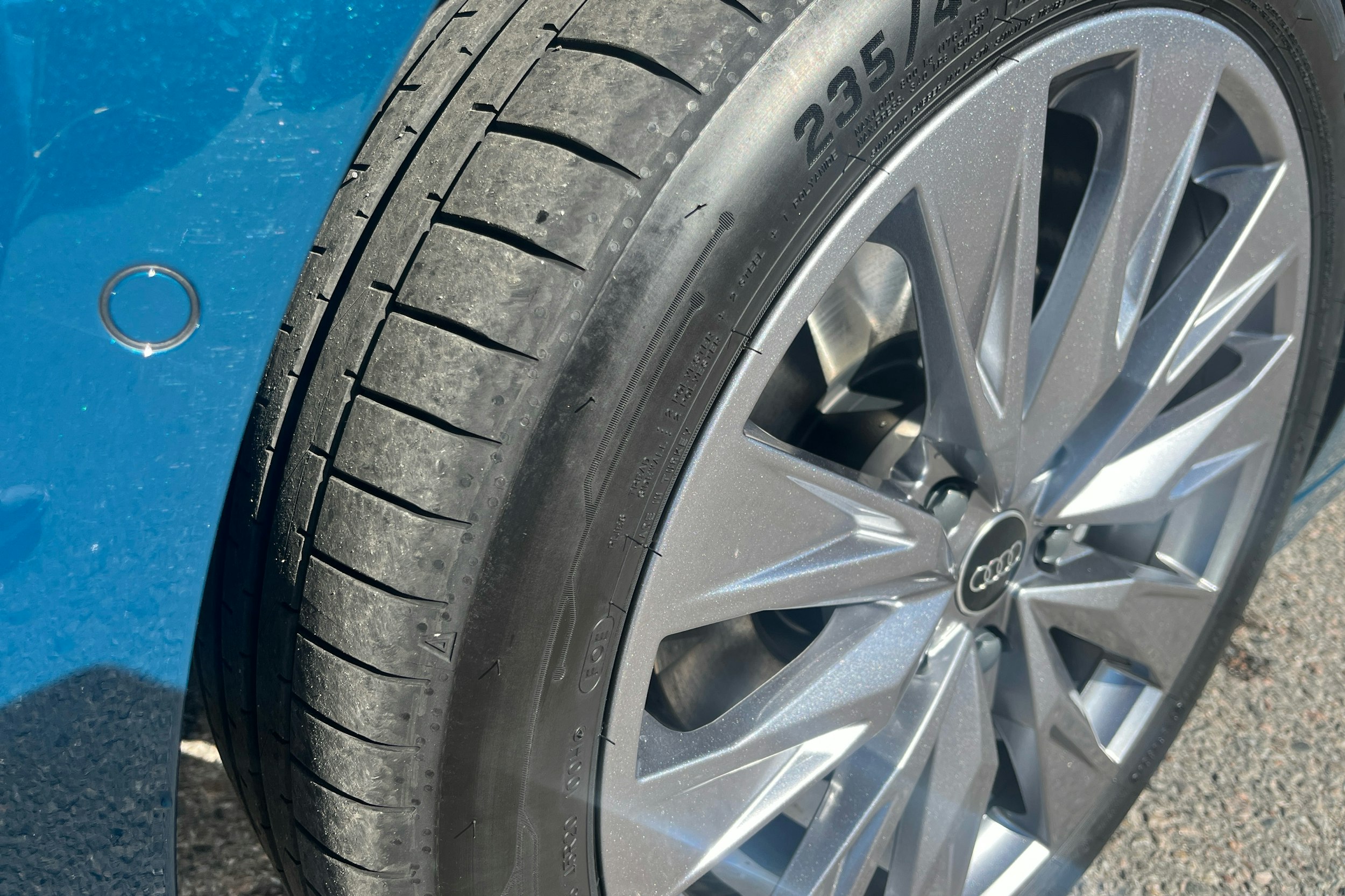 sininen Audi A6 e-tron 2025 kuva 10.