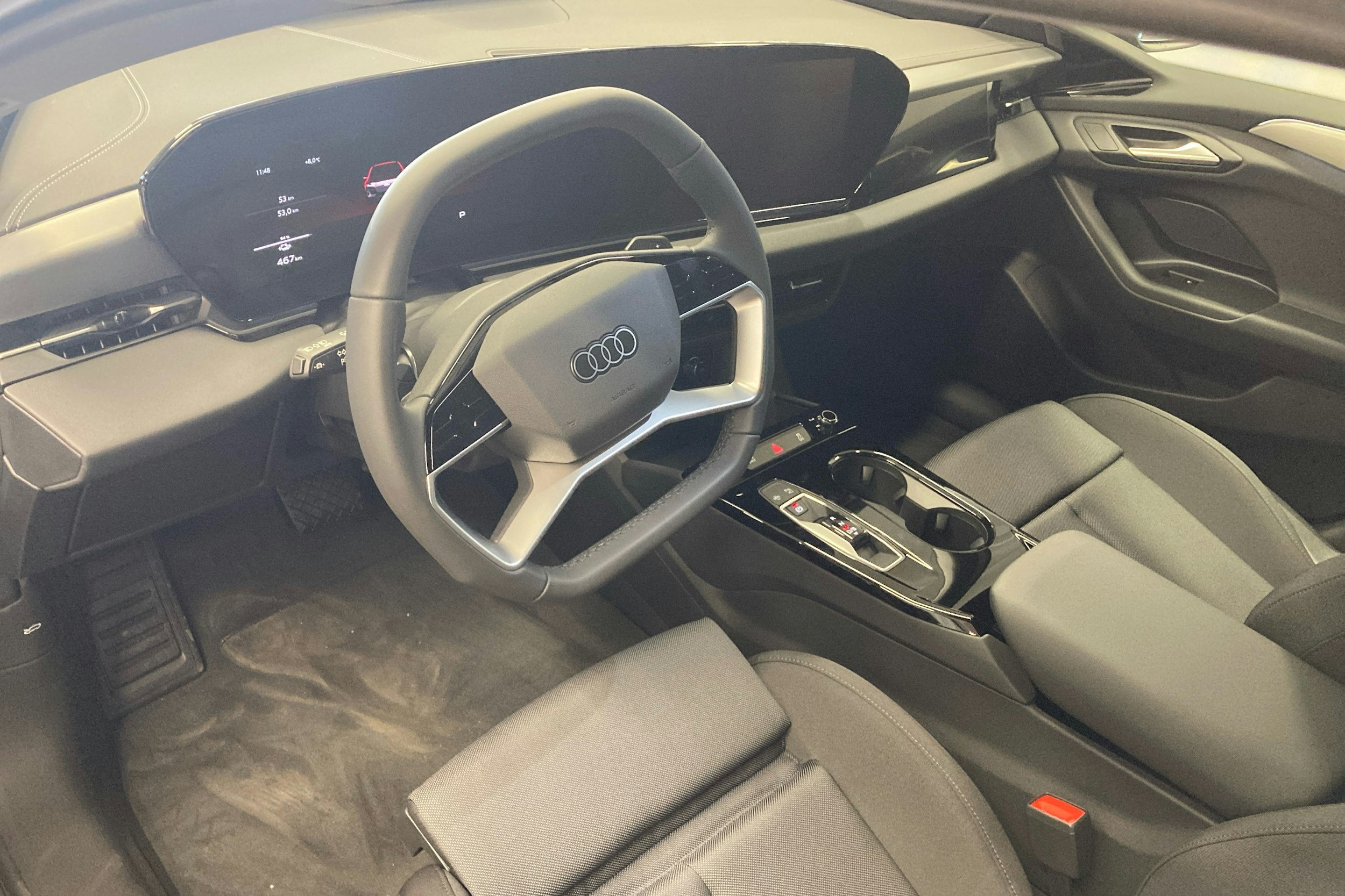 Harmaa Audi A6 e-tron 2025 kuva 6.