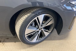 Harmaa Audi A6 e-tron 2025 kuva 10.