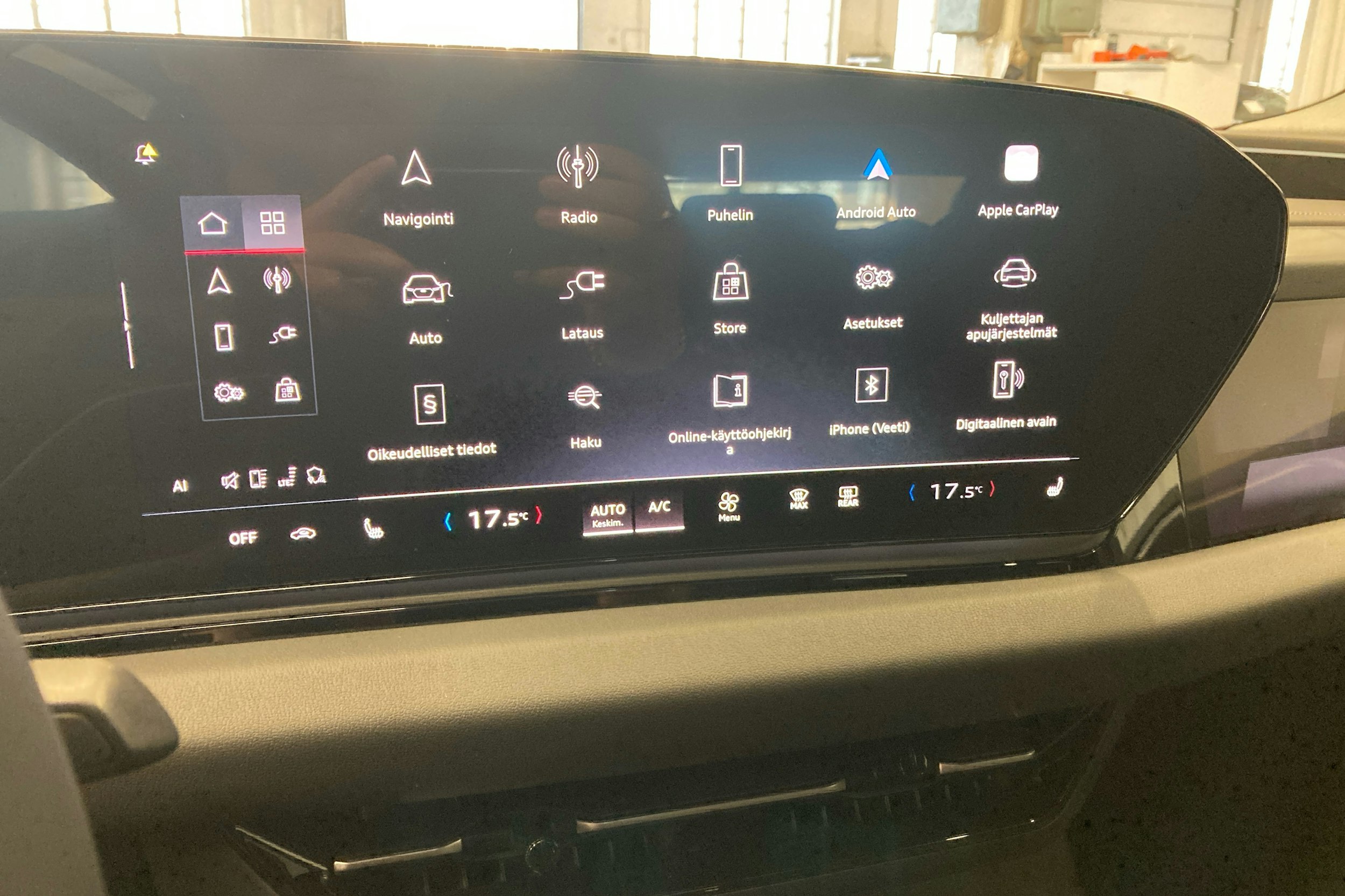 Harmaa Audi A6 e-tron 2025 kuva 13.